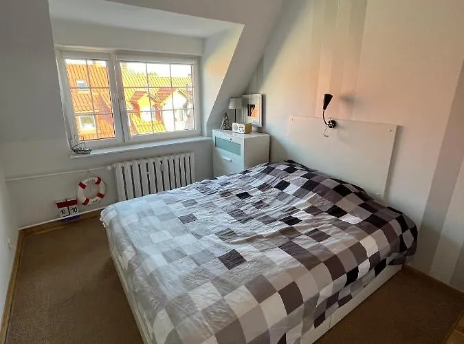 شقة Kolobrzeska Mansarda, Narutowicza 8