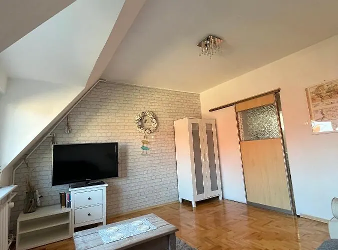 Kolobrzeska Mansarda, Narutowicza 8 كولوبرزيغ